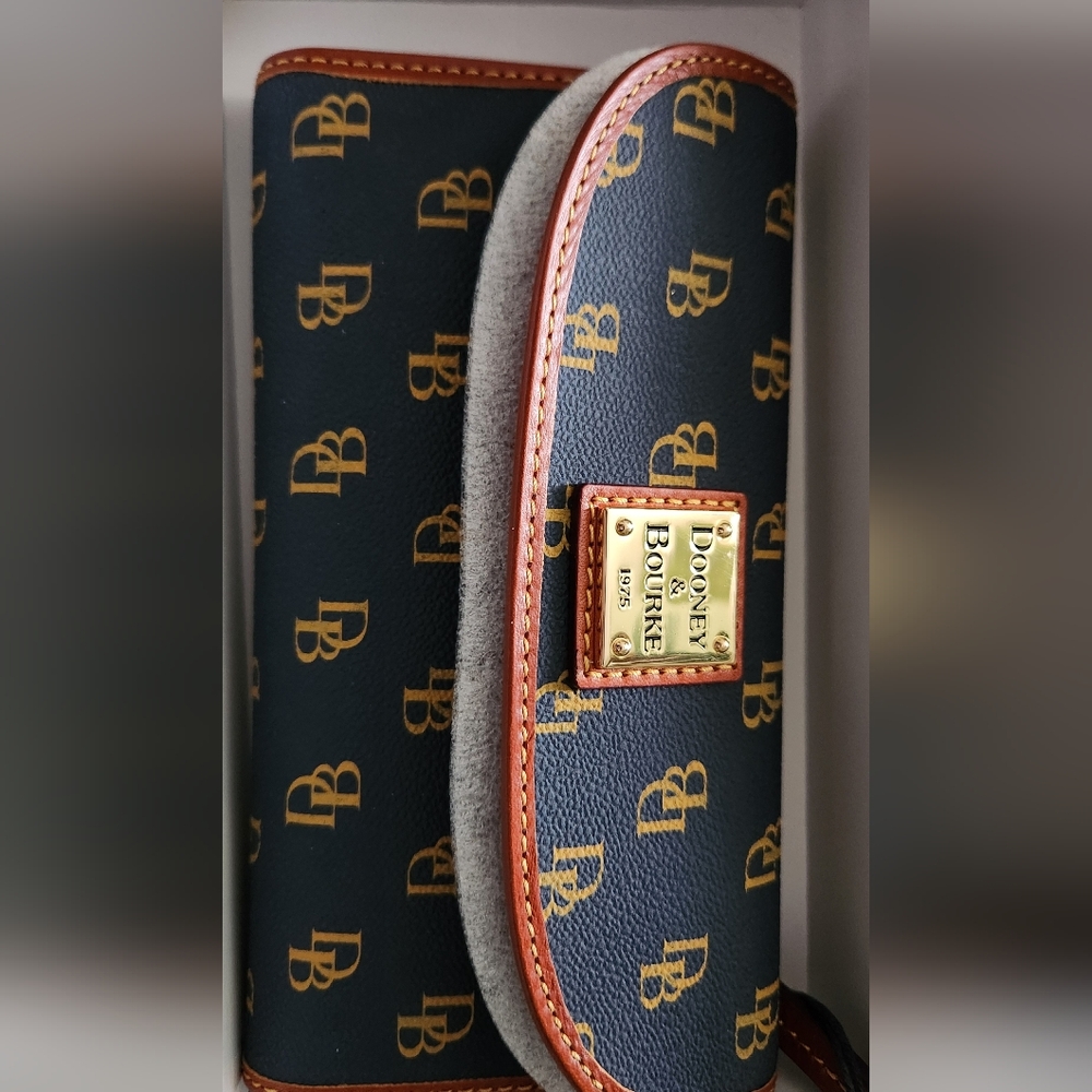 Dooney and Bourke navy wallet wristlet
